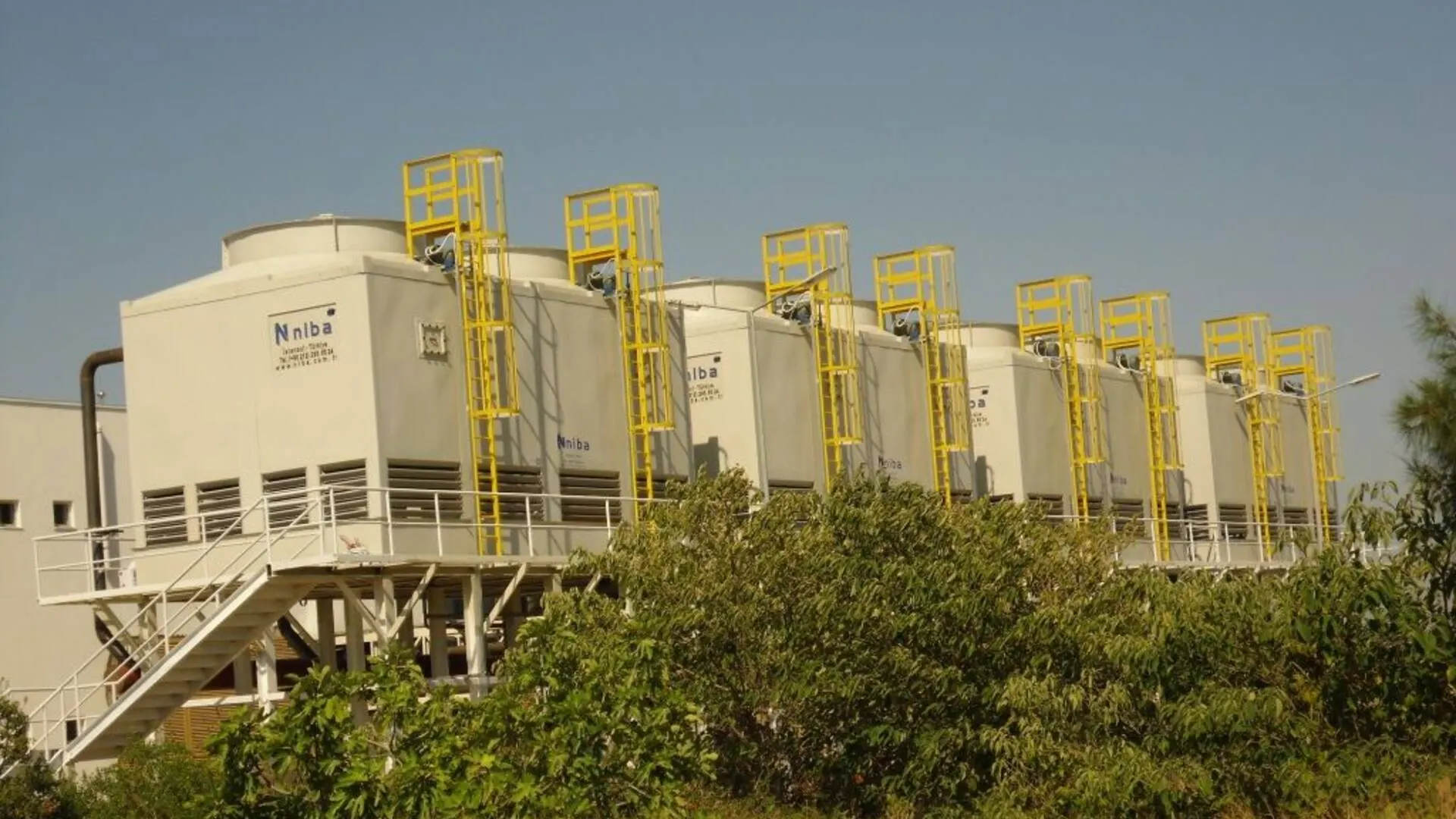 Induced draft counter-flow cooling towers